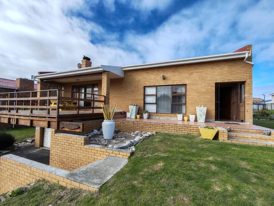 3 Bedroom Property for Sale in Perlemoenbaai Western Cape